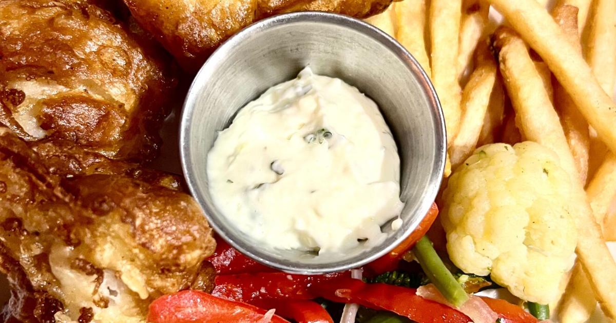 The Four Dishes: Theater tickets – or not – Fireside’s fish fry is traditional Wisconsin fare